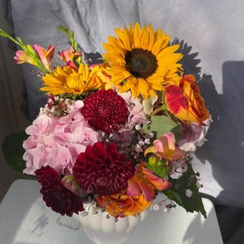 sunflower dahlie hydrangea roses 